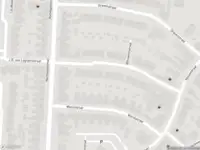 Brandweer met grote spoed naar de Witvoetenstraat in Almelo vanwege gebouwbrand