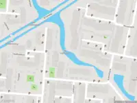 Ambulance met gepaste spoed naar de Oesterbank in Leiden