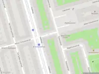 Ambulance met grote spoed naar de Hudsonstraat in Amsterdam