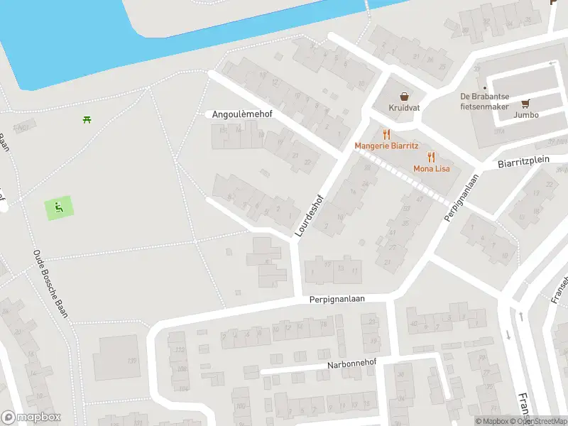 Brandweer met gepaste spoed naar de Arcachonhof in Eindhoven