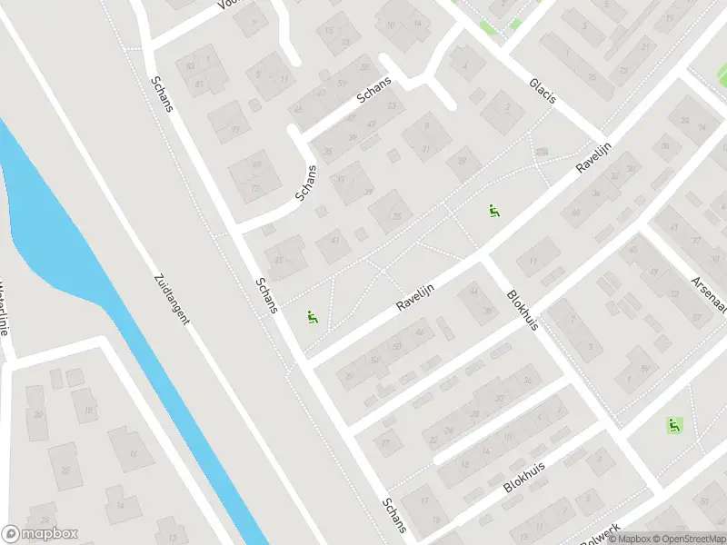 Ambulance met grote spoed naar de Arsenaal in Vijfhuizen