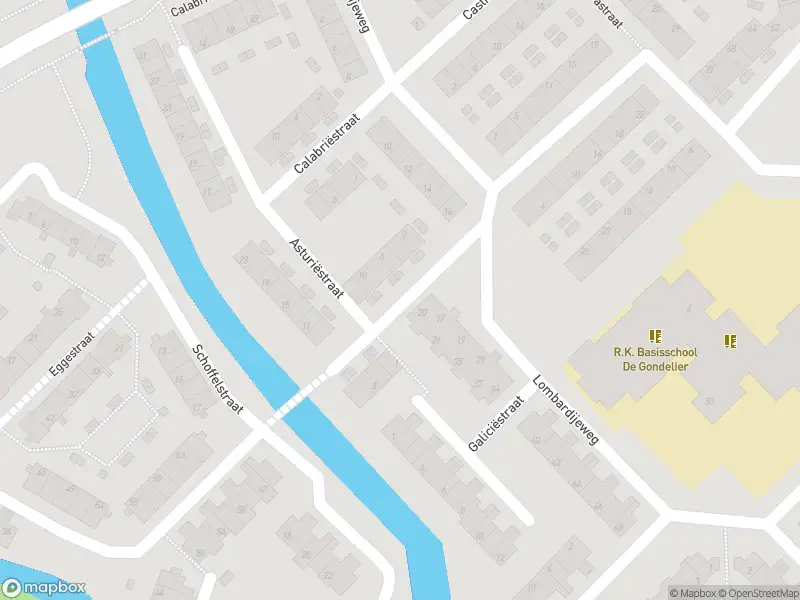 Ambulance met grote spoed naar de Asturiëstraat in Alkmaar