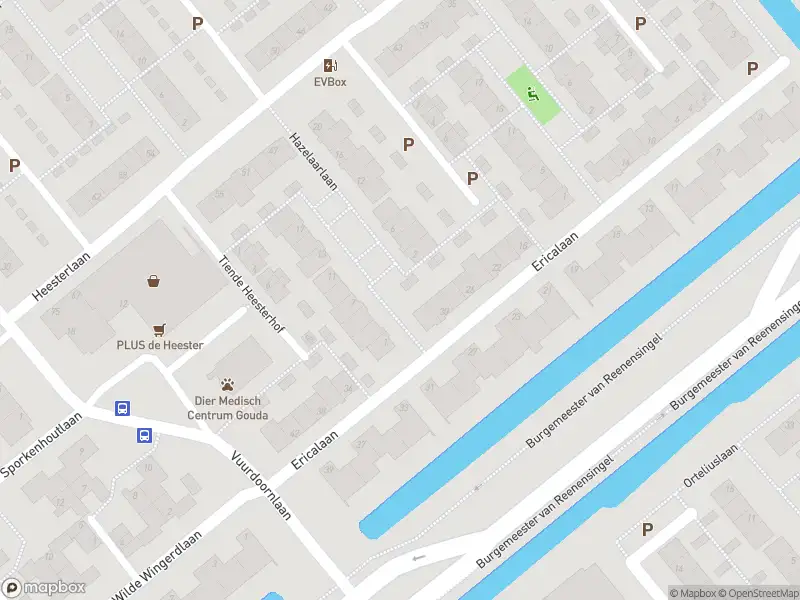 Ambulance met grote spoed naar de Hazelaarlaan in Gouda