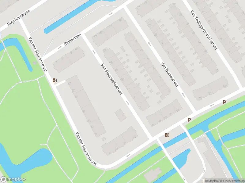 Ambulance met gepaste spoed naar de Van Moersselestraat in 's-Gravenhage