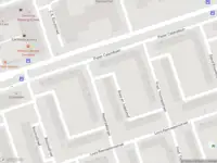 Ambulance met gepaste spoed naar de Boas en Judelshof in Amsterdam