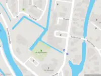 Ambulance met grote spoed naar de Bavohof in Ursem