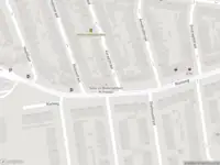 Ambulance met gepaste spoed naar de Kleiweg in Rotterdam