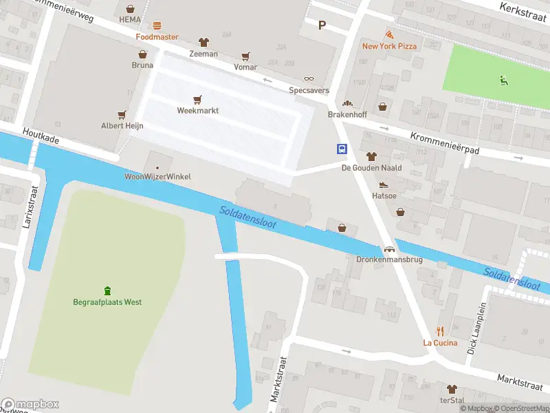 Ambulance met gepaste spoed naar de Marktplein in Wormerveer