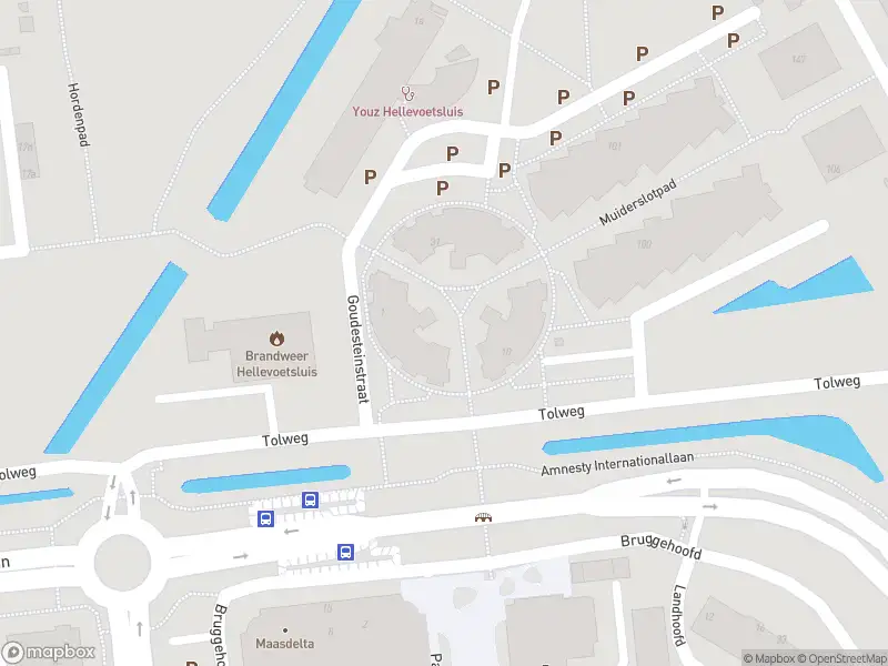 Ambulance met grote spoed naar de Muiderslotpad in Hellevoetsluis