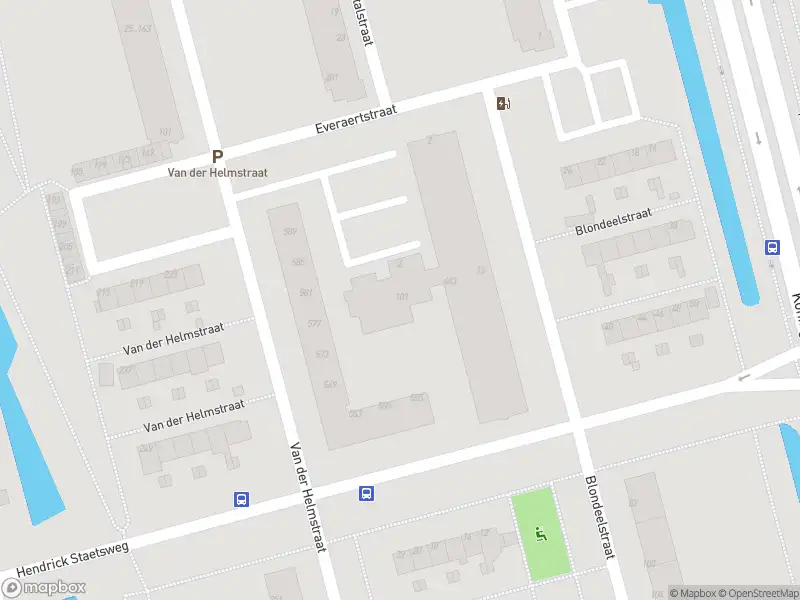 Ambulance met gepaste spoed naar de Hendrick Staetsweg in Rotterdam