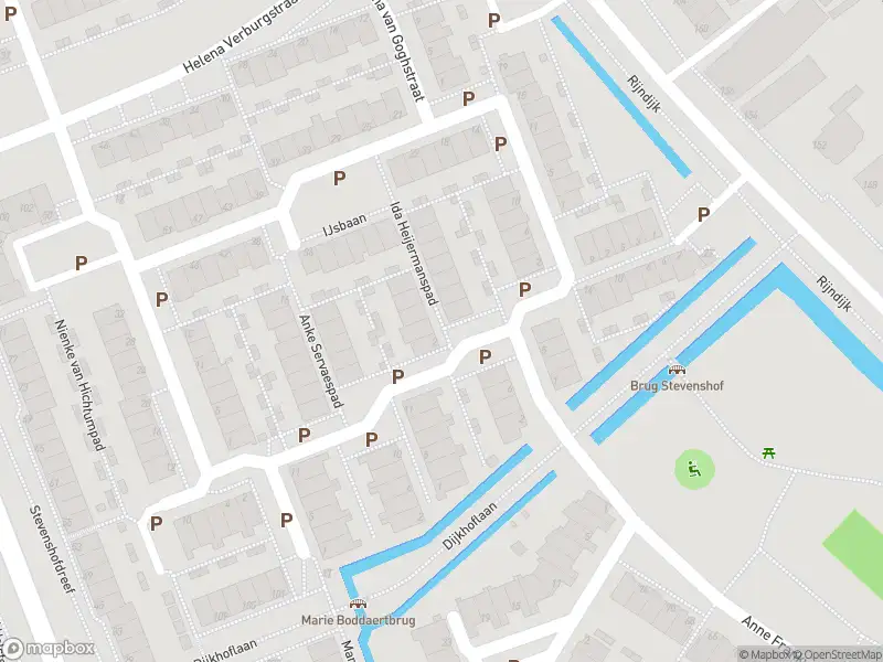 Ambulance met gepaste spoed naar de Ida Heijermanspad in Leiden