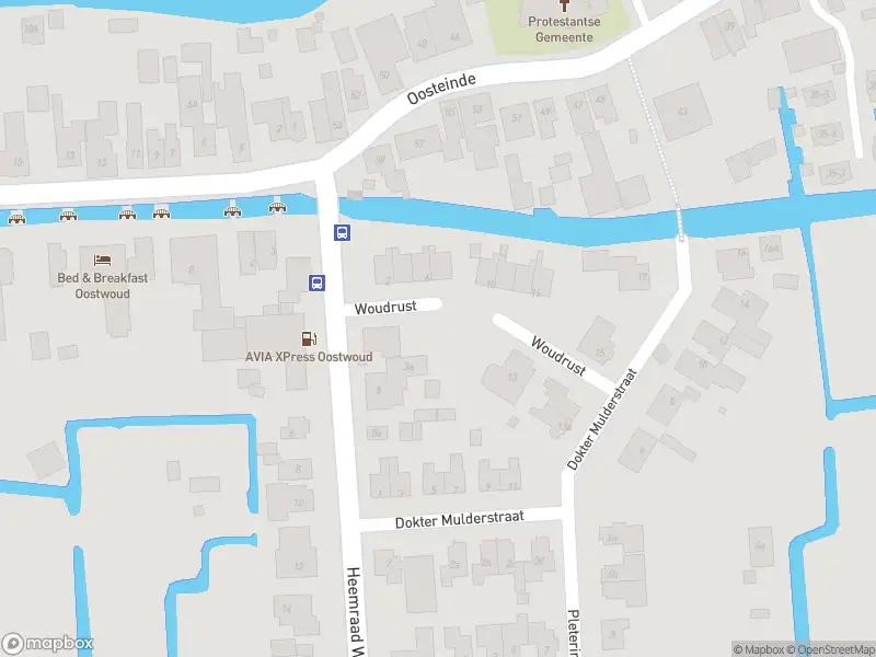 Ambulance met grote spoed naar de Woudrust in Oostwoud