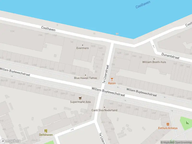 Ambulance met grote spoed naar de 1e IJzerstraat in Rotterdam