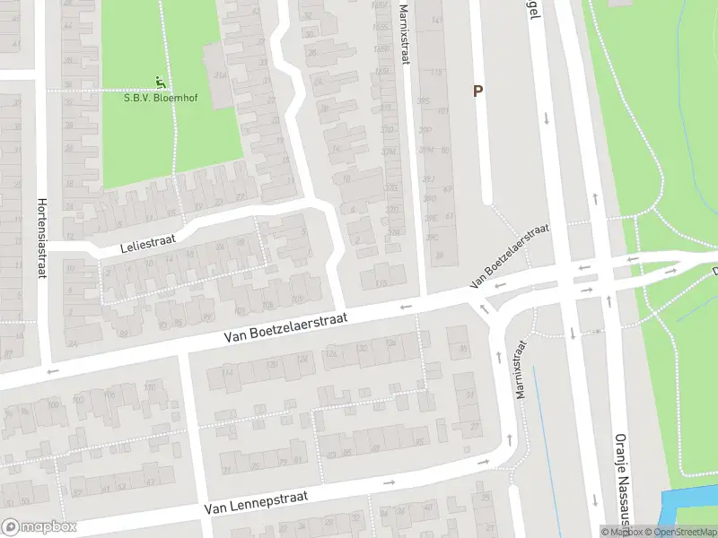 Ambulance met gepaste spoed naar de Hooftstraat in Alphen aan den Rijn