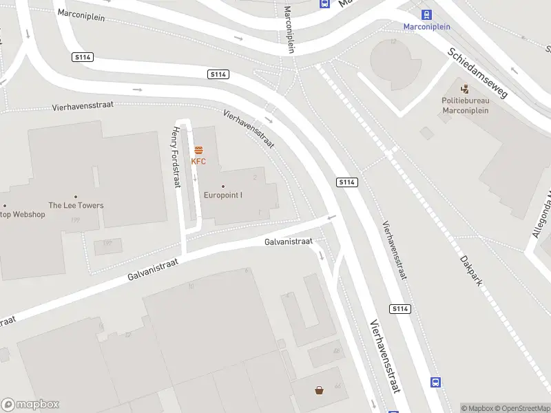 Ambulance met grote spoed naar de Marconistraat in Rotterdam