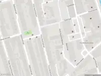 Ambulance met grote spoed naar de Jacob Assendelftplaats in Vlaardingen