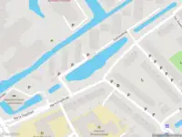 Ambulance met gepaste spoed naar de Van Assendelftstraat in Delft