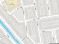 Ambulance met grote spoed naar de Vlasakkerstraat in Rotterdam