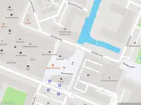 Ambulance met grote spoed naar de Handelsweg in Amstelveen