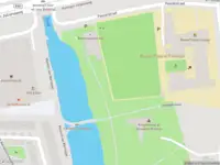 Ambulance met grote spoed naar de Koningin Julianaweg in Zaandam