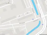 Ambulance met grote spoed naar de Dillenburgsingel in Vlaardingen