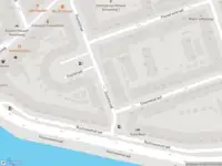 Ambulance met gepaste spoed naar de Duyststraat in Rotterdam