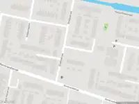 Ambulance met grote spoed naar de Vincent van Goghplein in Oud-Beijerland