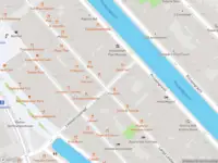 Ambulance met gepaste spoed naar de Leidsekruisstraat in Amsterdam