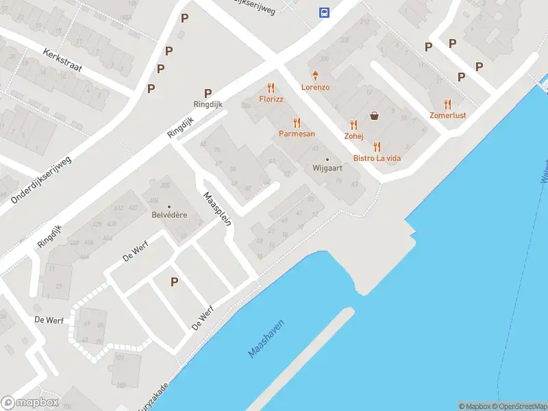 Ambulance met gepaste spoed naar de Maasplein in Zwijndrecht