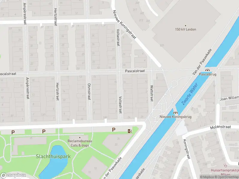 Ambulance met gepaste spoed naar de Voltastraat in Leiden