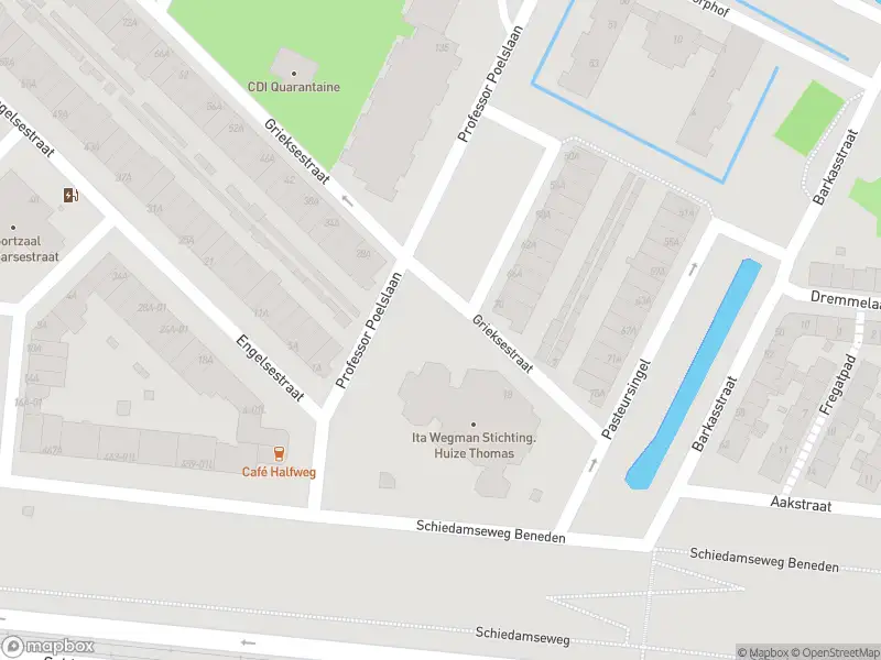 Ambulance met grote spoed naar de Grieksestraat in Rotterdam