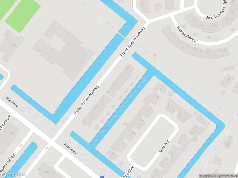 Ambulance met grote spoed naar de Pieter Rosemondweg in Rotterdam