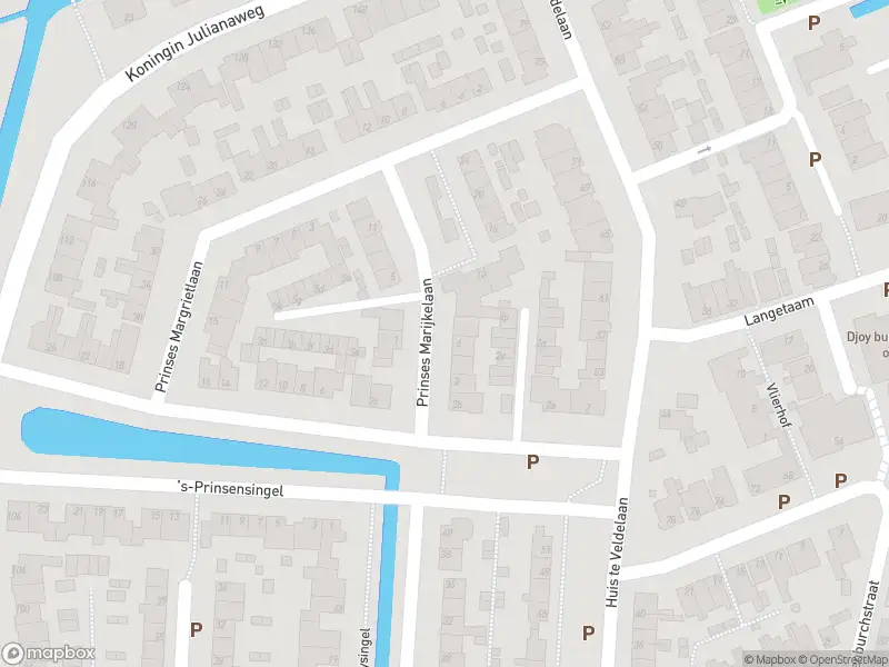 Ambulance met grote spoed naar de Prinses Marijkelaan in Maasland