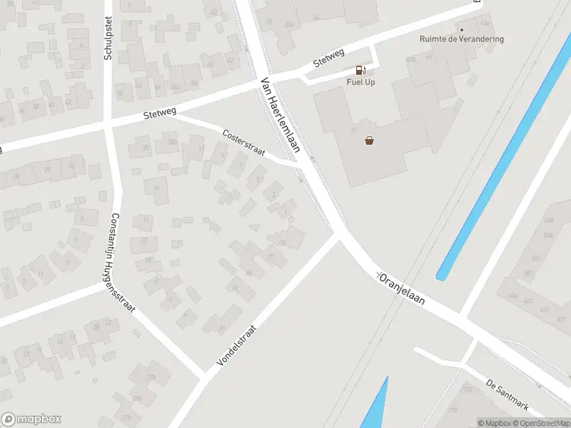 Brandweer met gepaste spoed naar de Costerstraat in Castricum vanwege een buitenbrand