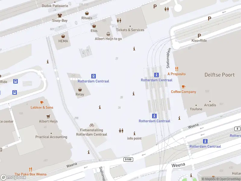 Ambulance met grote spoed naar de Stationsplein in Rotterdam