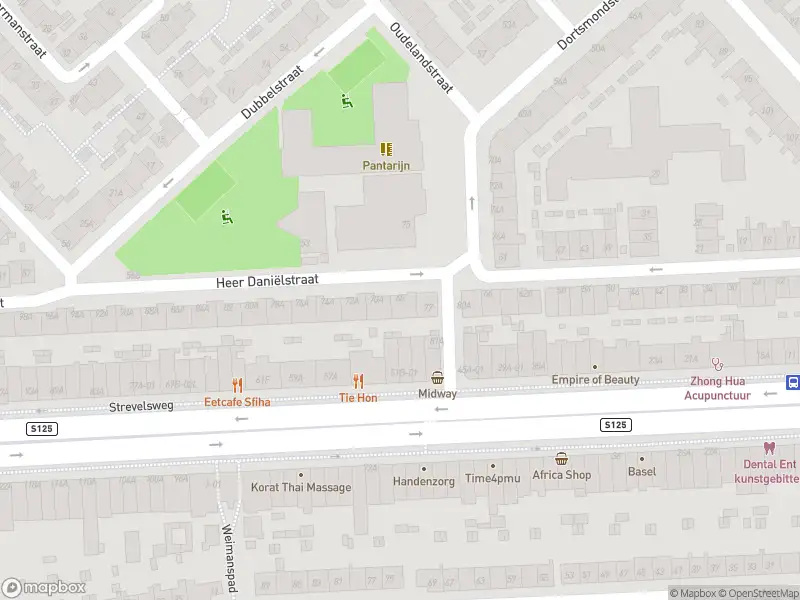 Ambulance met gepaste spoed naar de Heer Daniëlstraat in Rotterdam