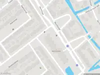 Ambulance met grote spoed naar de Mauritsstaete in Leiderdorp