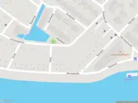 Ambulance met grote spoed naar de Aviolandaplein in Papendrecht