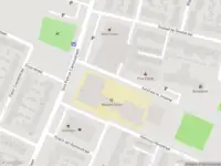 Brandweer met gepaste spoed naar de Kardinaal de Jongweg in Eindhoven vanwege reanimatie