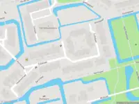 Ambulance met gepaste spoed naar de Guévarastraat in Delft