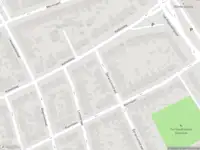 Ambulance met grote spoed naar de Geraniumstraat in Vlaardingen