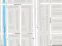 Ambulance met gepaste spoed naar de Hamontstraat in Amsterdam