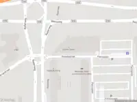 Ambulance met grote spoed naar de Hanedastraat in Amsterdam