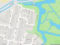 Ambulance met gepaste spoed naar de Patellabank in Leiden