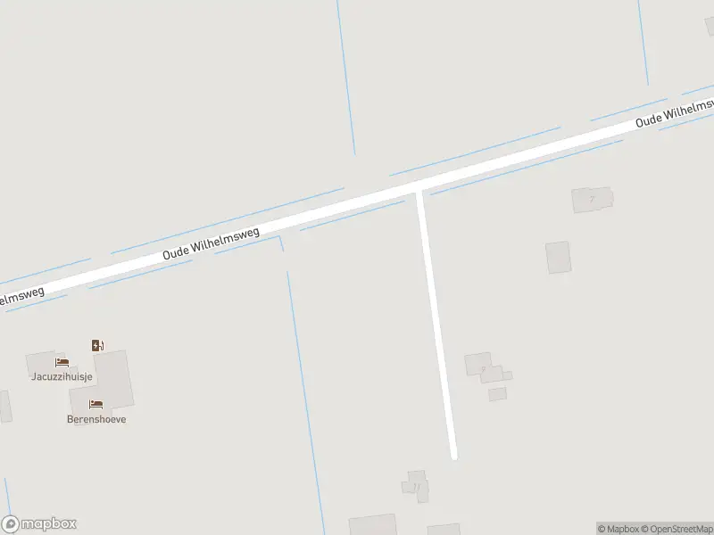 Politie met grote spoed naar de Oude Wilhelmsweg in Emmen vanwege voertuigen te water