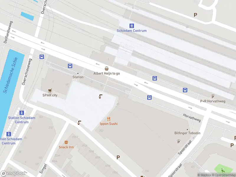 Ambulance met gepaste spoed naar de Stationsplein in Schiedam