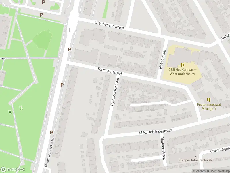 Ambulance met gepaste spoed naar de Pythagorasstraat in IJmuiden