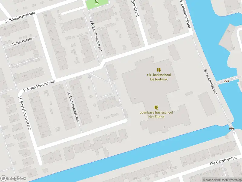 Brandweer met grote spoed naar de P.A. van Meverstraat in Zaandam vanwege een buitenbrand