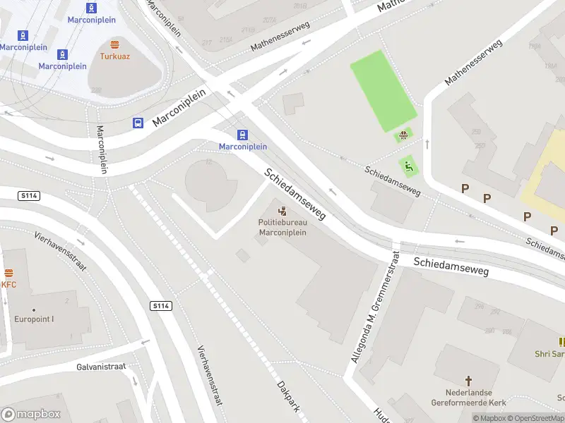 Ambulance met grote spoed naar de Schiedamseweg in Rotterdam