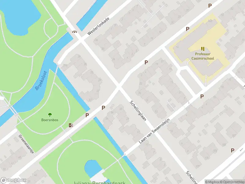 Ambulance met grote spoed naar de Rembrandtlaan in Voorburg